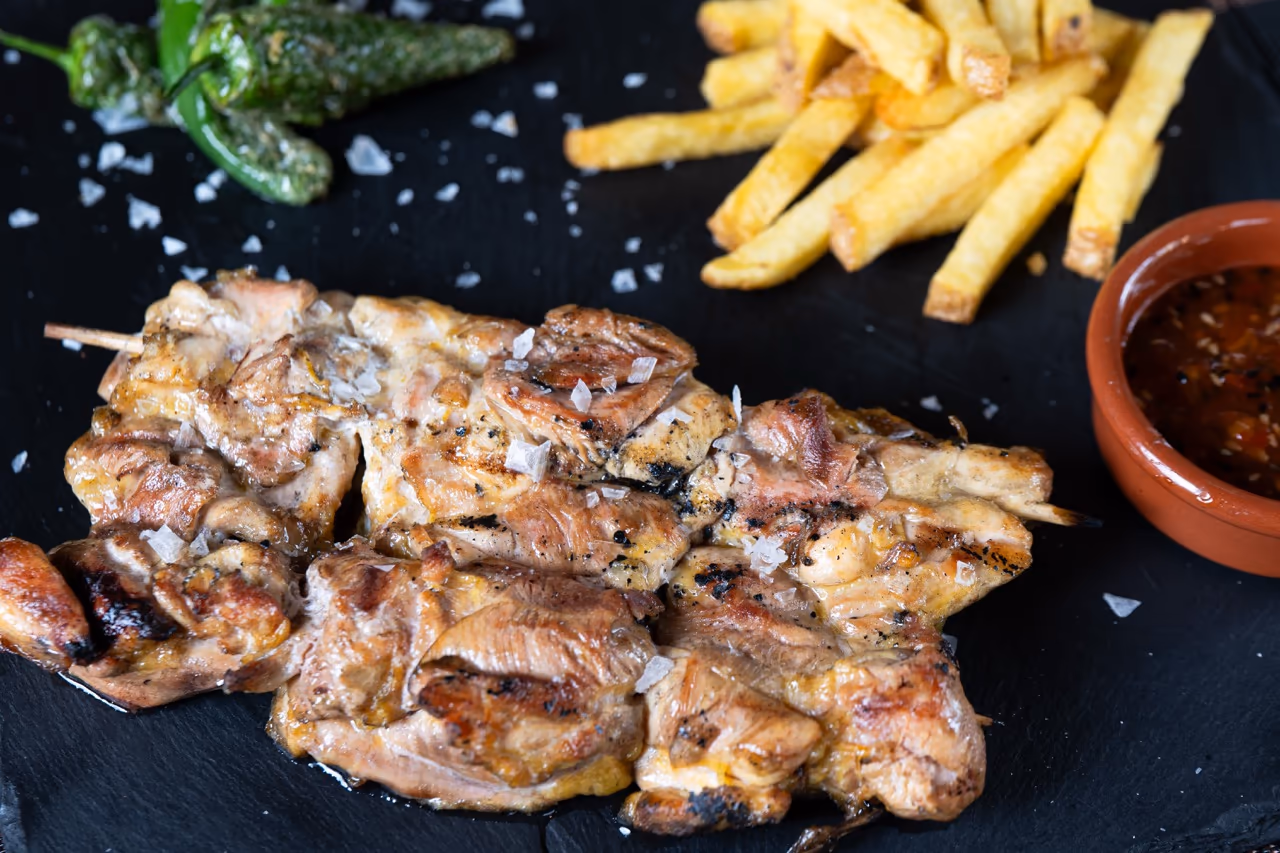 Pollo campero a la brasa con patatas